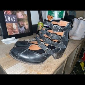 Freebird felicity’s size 7